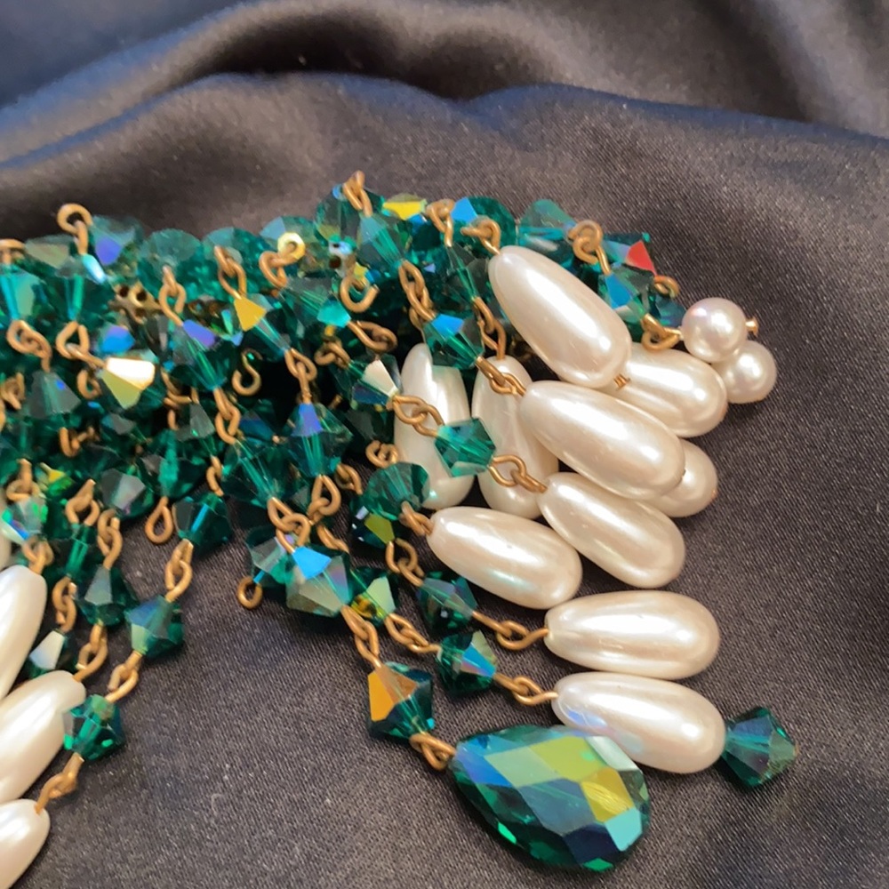 Fabulous AB crystals/faux pearls on chains/ brooch - Picture 5 of 9